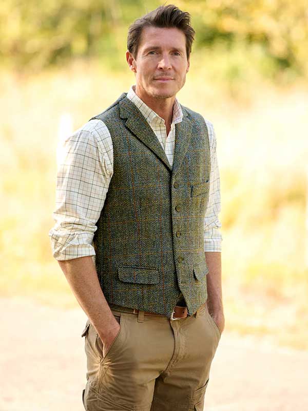 Harris_Tweed_Vestje_Wales_Met_Revers_In_Oliv_Blue_Overcheck Harris_Tweed_Vestje_Wales_Met_Revers_In_Oliv_Blue_Overcheck