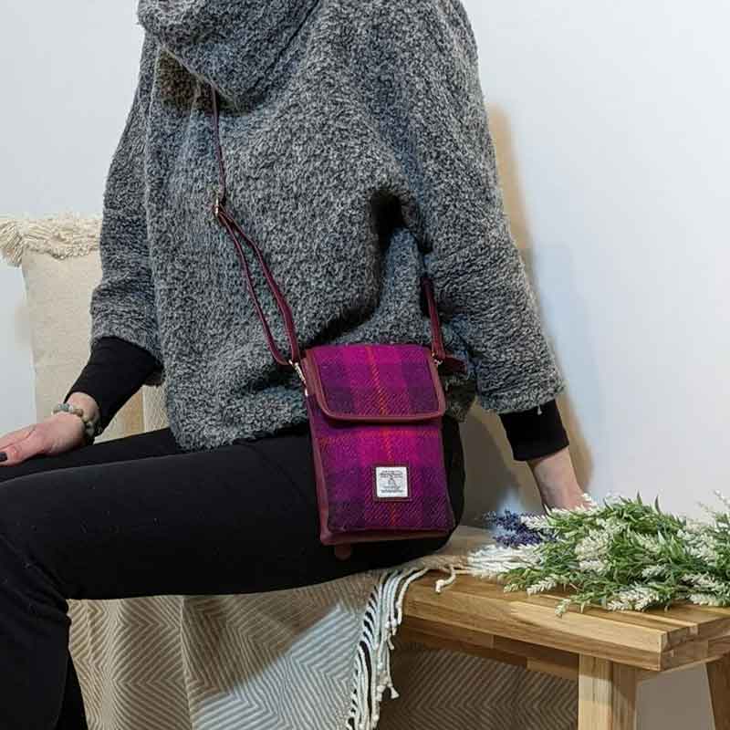 Harris Tweed Mini Crossbody Bag in Purple Check - Afbeelding 6