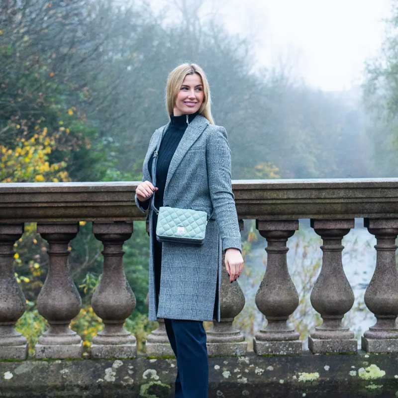 Harris Tweed Quilt Shoulder Bag In Turquoise Herringbone - Afbeelding 2